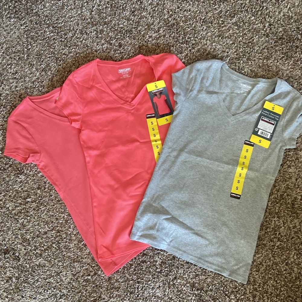 🐇☀️3 V-Neck T-Shirts. Two NWT